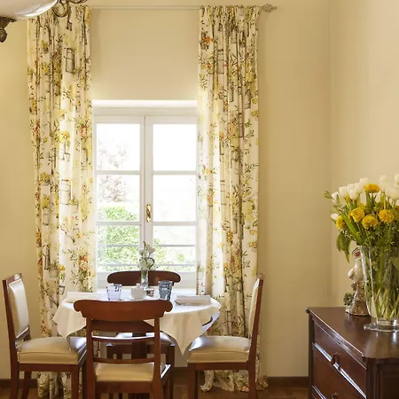 Corte Gondina Boutique Hotel La Morra