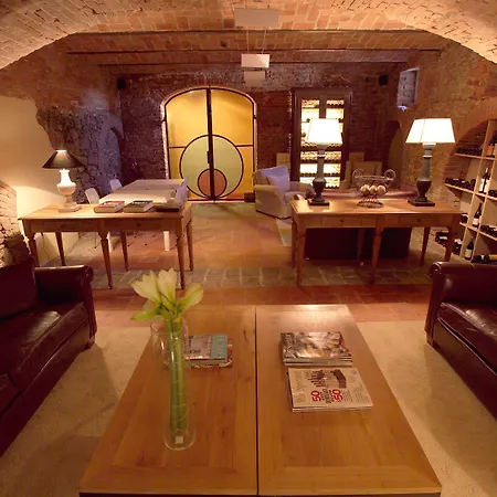 Corte Gondina Boutique Hotel La Morra