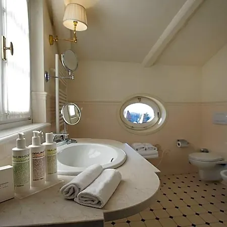 Corte Gondina Boutique Hotel La Morra